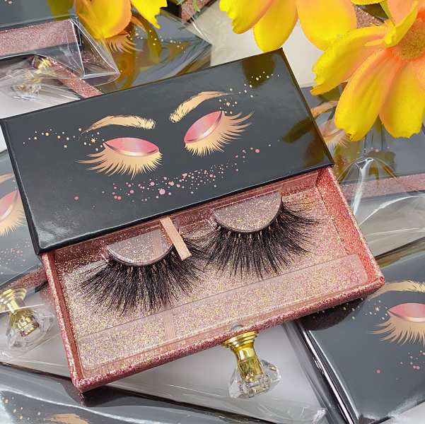eyelash packaging