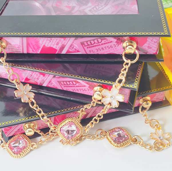 wholesale eyelash packaging